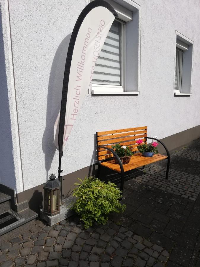 Ferienwohnungen Am Bruttiger Moselsteig 外观 照片