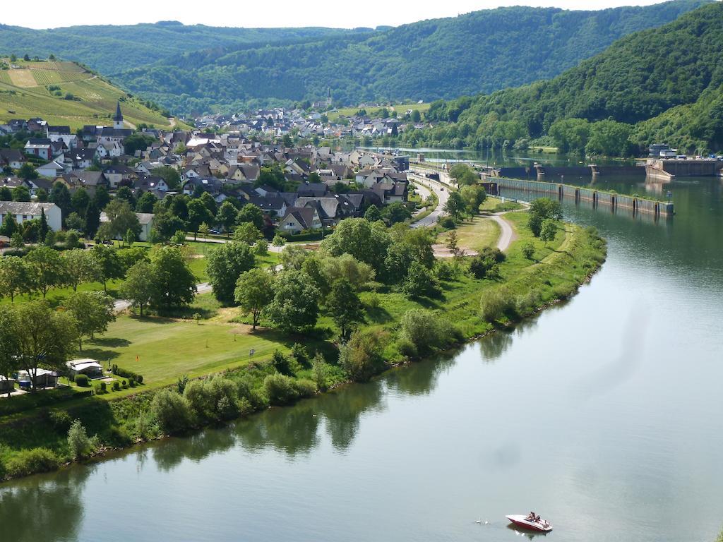 Ferienwohnungen Am Bruttiger Moselsteig 外观 照片