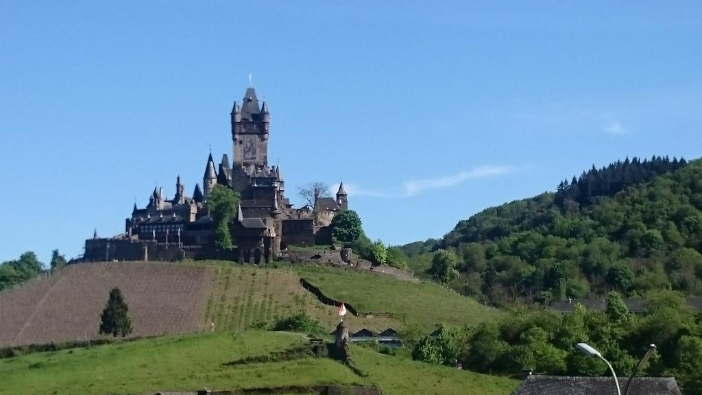 Ferienwohnungen Am Bruttiger Moselsteig 外观 照片