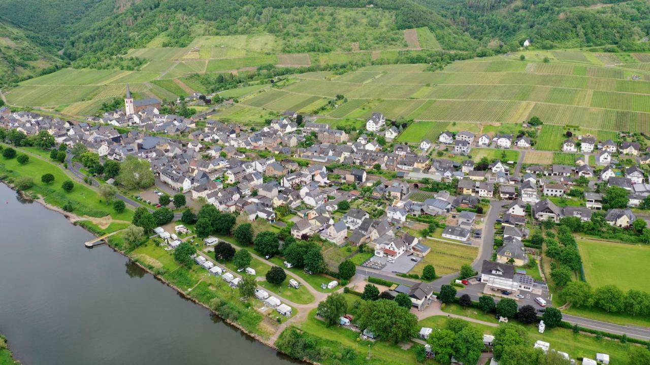 Ferienwohnungen Am Bruttiger Moselsteig 外观 照片